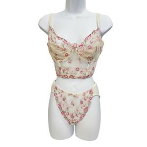 Victoria's secret mesh Lace  2 piece floral Embroidered 38D Large lingerie set